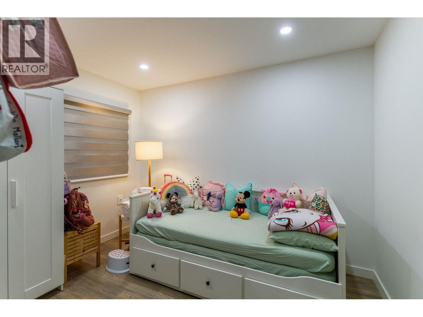 1409 SIXTH AVENUE, New Westminster