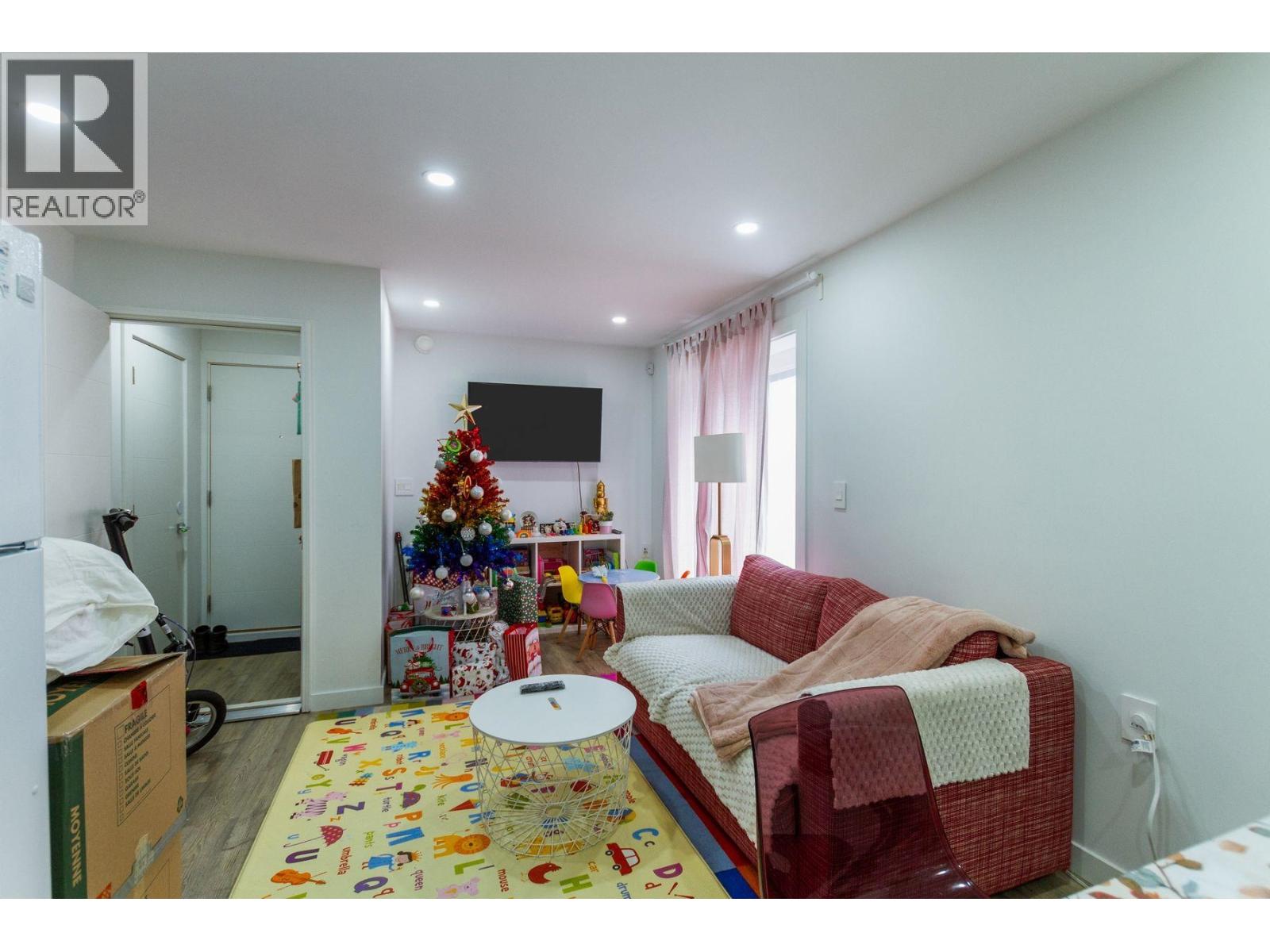 1409 SIXTH AVENUE, New Westminster