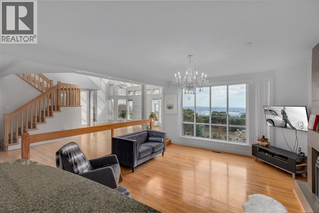 1565 VINSON CREEK ROAD, West Vancouver