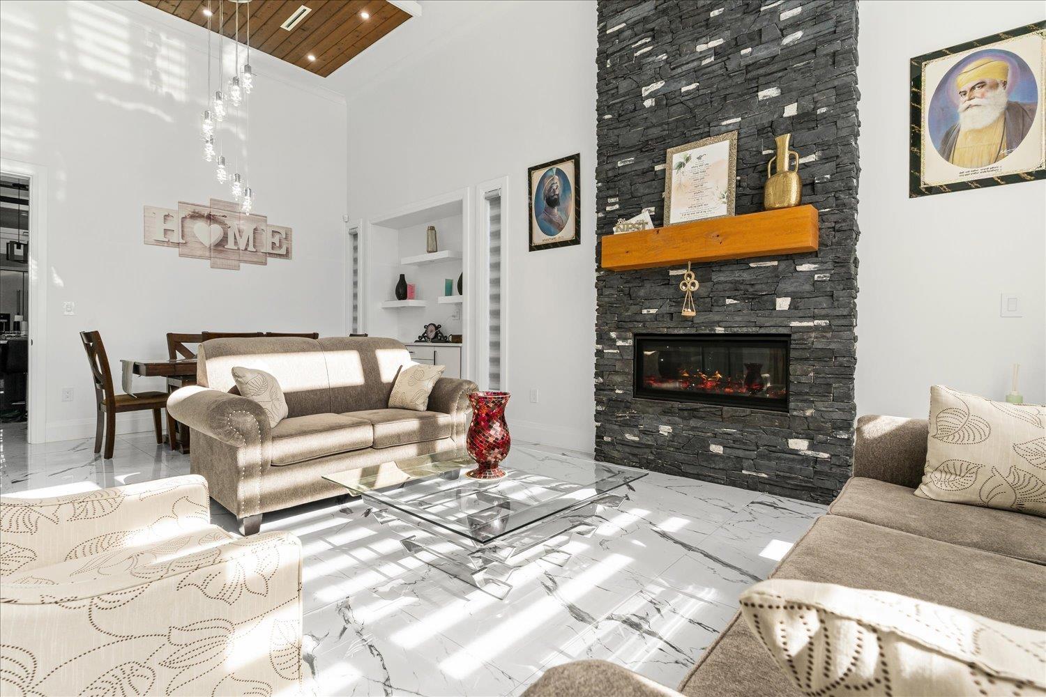 32597 WILLINGDON CRESCENT, Abbotsford