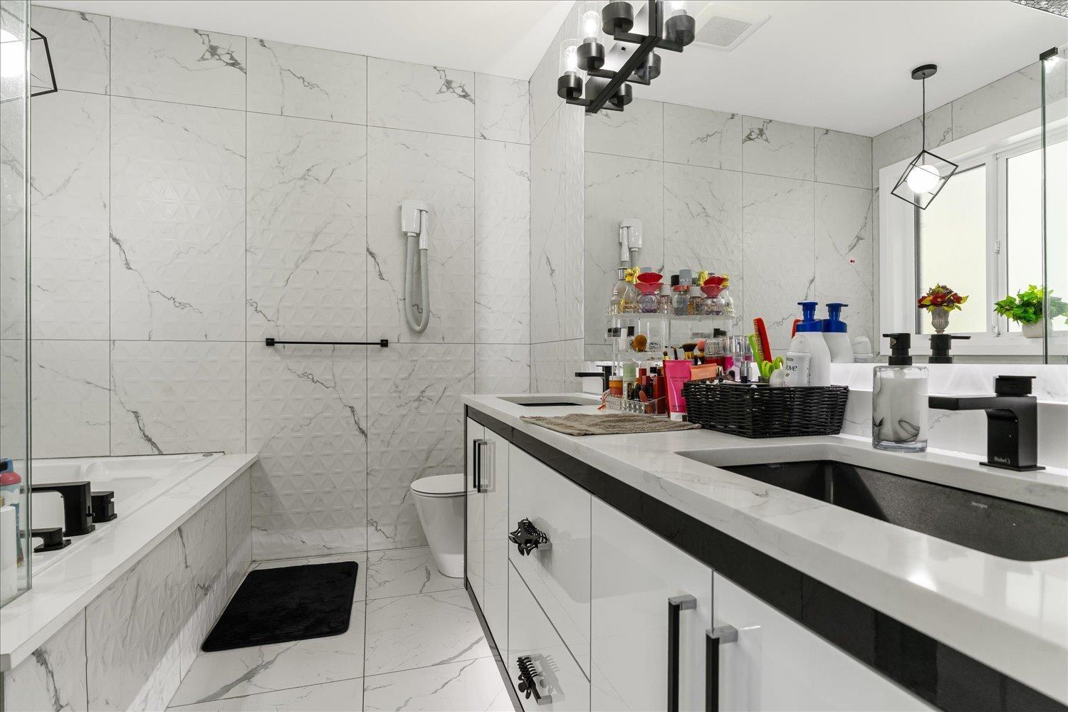 32597 WILLINGDON CRESCENT, Abbotsford