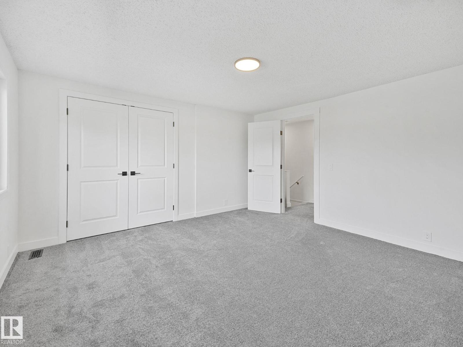 #10 13833 30 ST NW, Edmonton