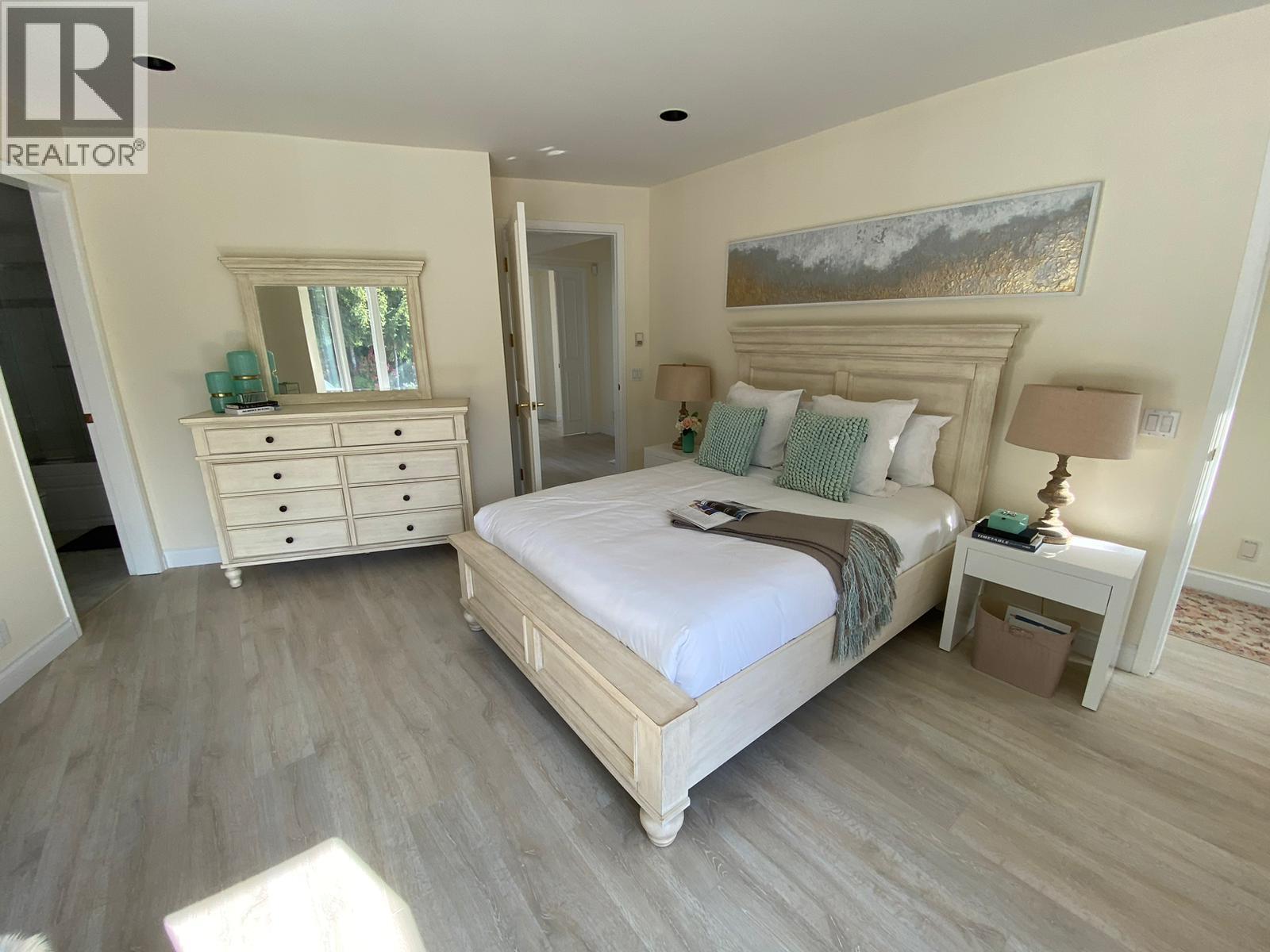 1409 CHARTWELL DRIVE, West Vancouver