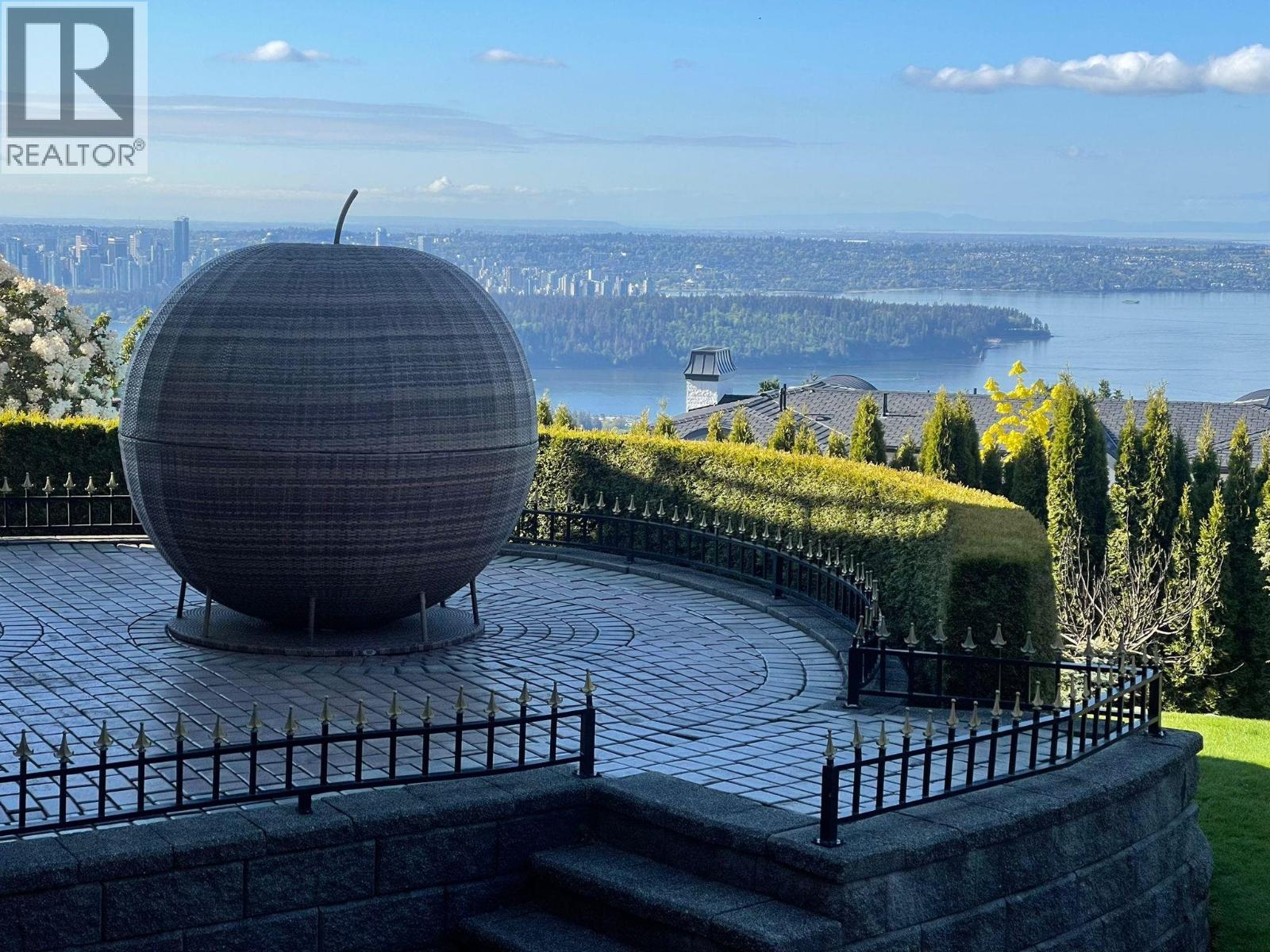 1409 CHARTWELL DRIVE, West Vancouver