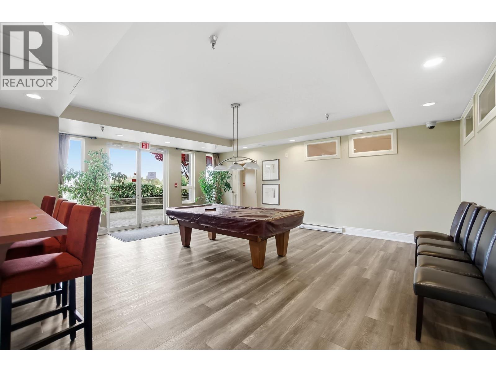 211 19677 MEADOW GARDENS WAY, Pitt Meadows