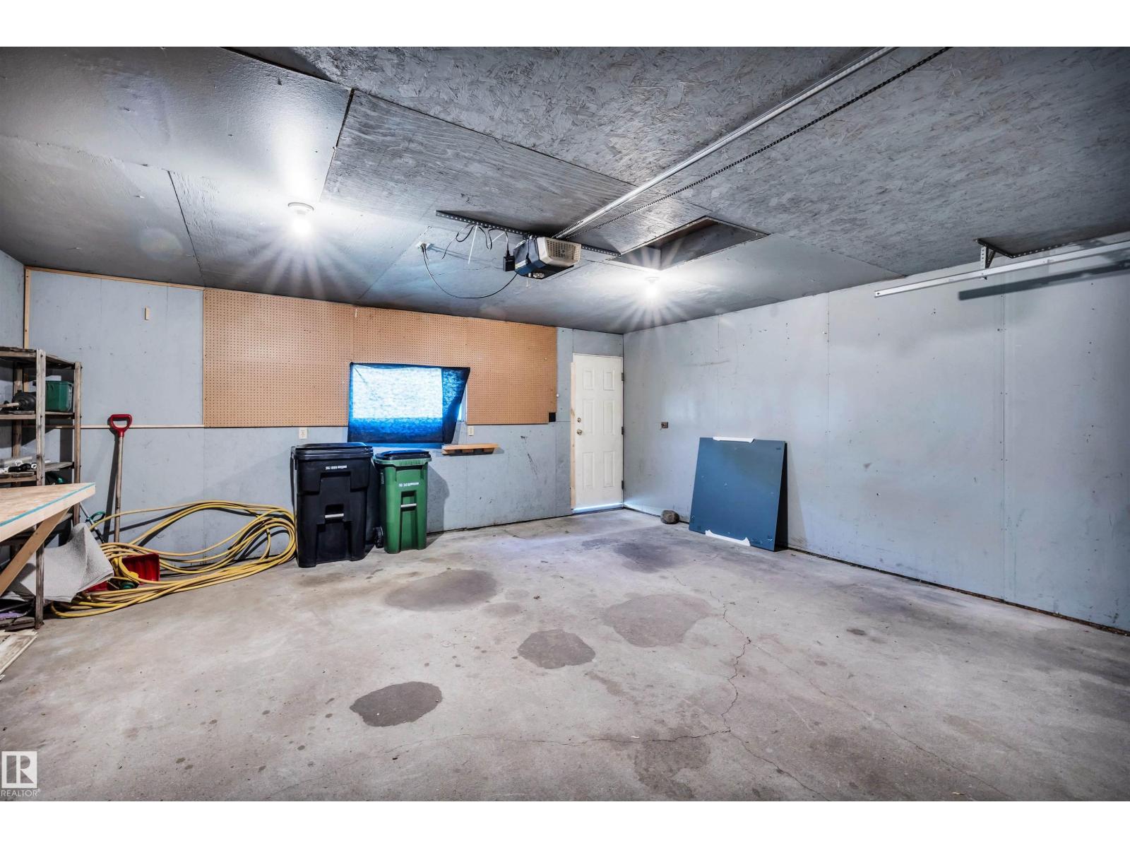 10228 152 ST NW, Edmonton