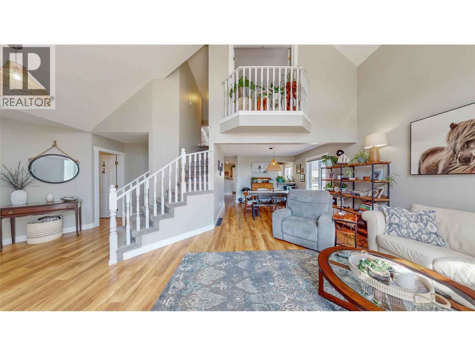 5896 FAIRVIEW Place, Oliver