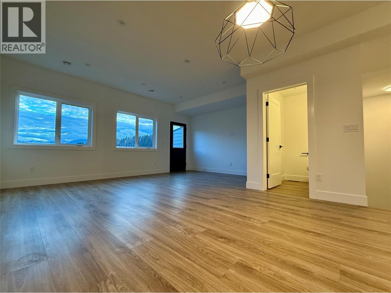 #204 70 BOUNDARY STREET - 13