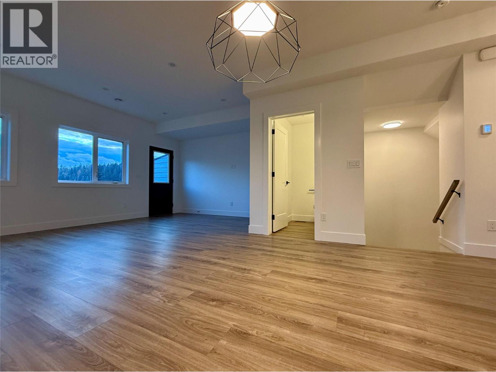 #204 70 BOUNDARY STREET - 14