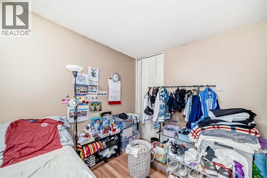 609 40 STREET NE - 22