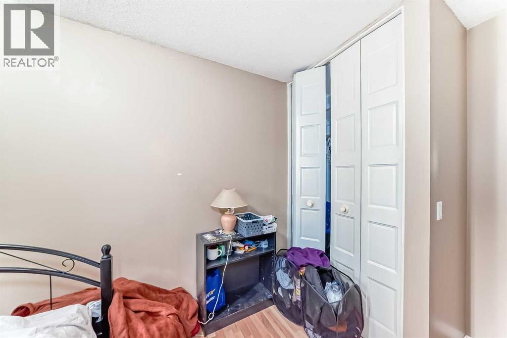 609 40 STREET NE - 26