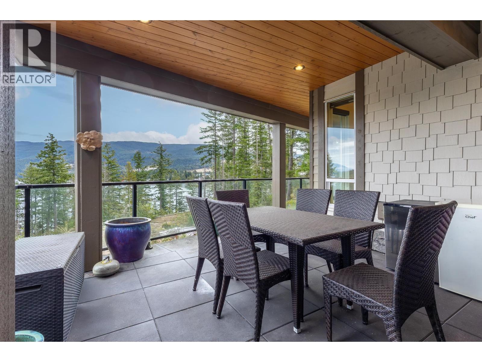 101 5782 MARINE WAY, Sechelt