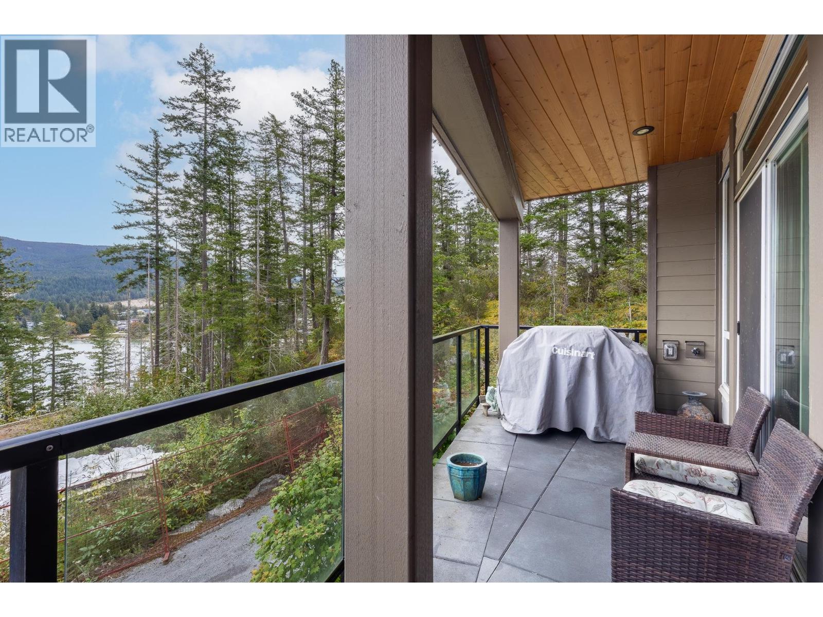 101 5782 MARINE WAY, Sechelt