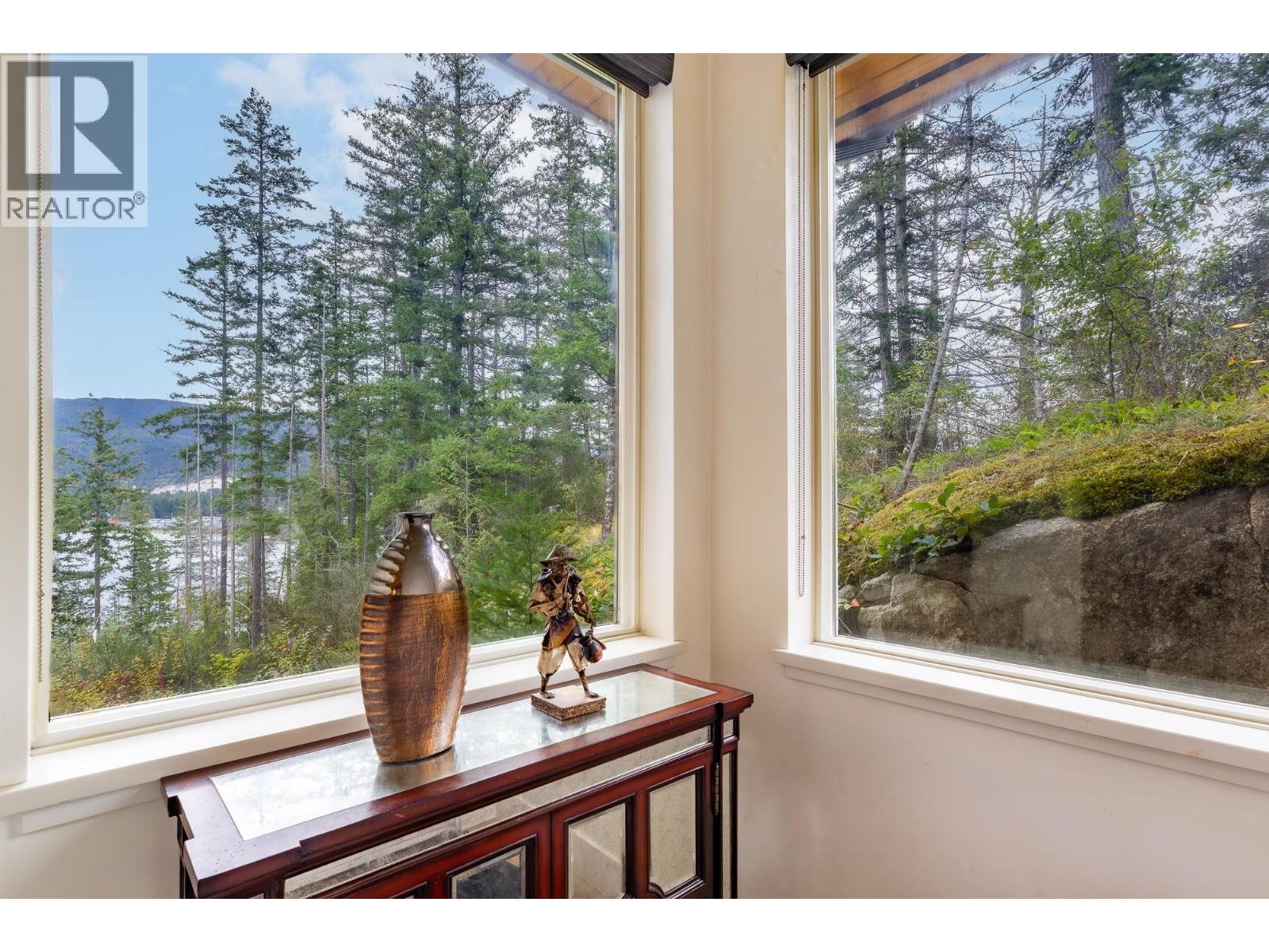 101 5782 MARINE WAY, Sechelt