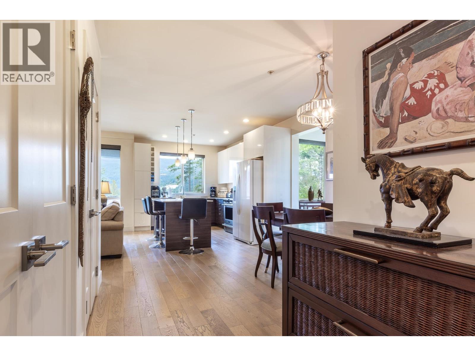 101 5782 MARINE WAY, Sechelt