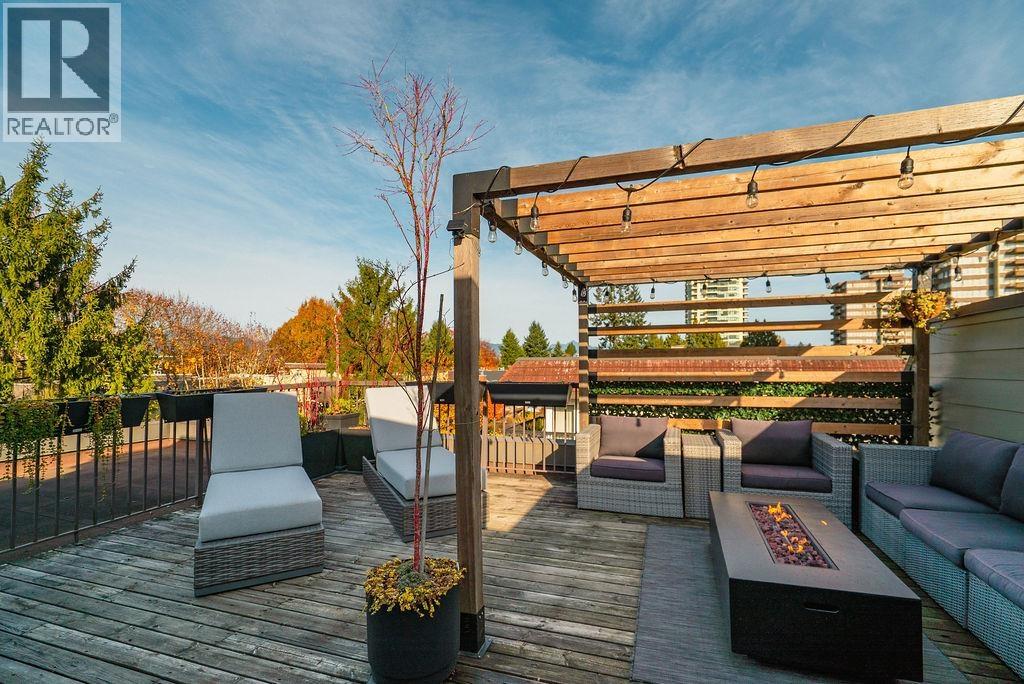 310 737 HAMILTON STREET, New Westminster