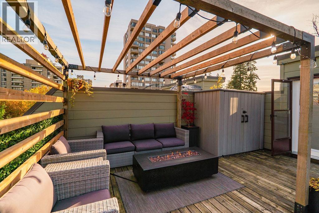 310 737 HAMILTON STREET, New Westminster