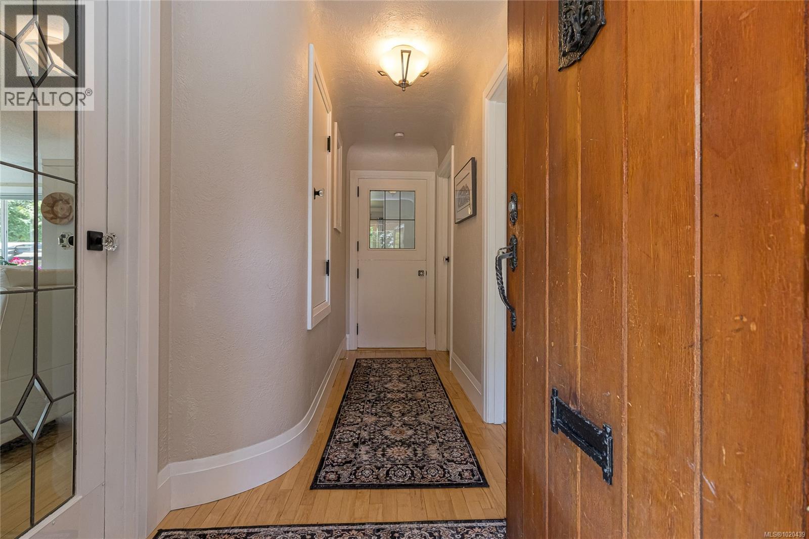  932 Tattersall Drive, Saanich