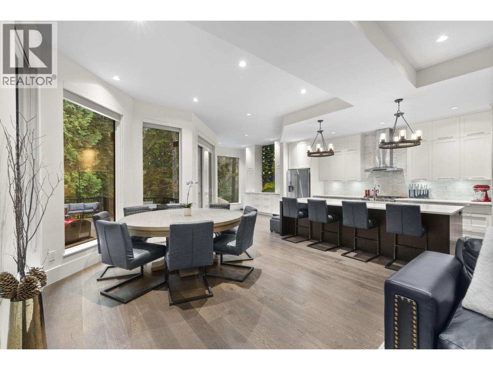 22 3295 SUNNYSIDE ROAD, Anmore