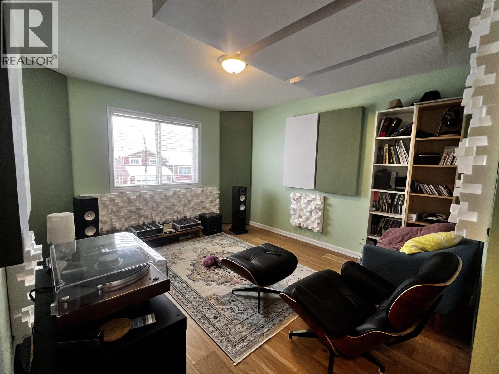 3248 3RD Avenue, Smithers