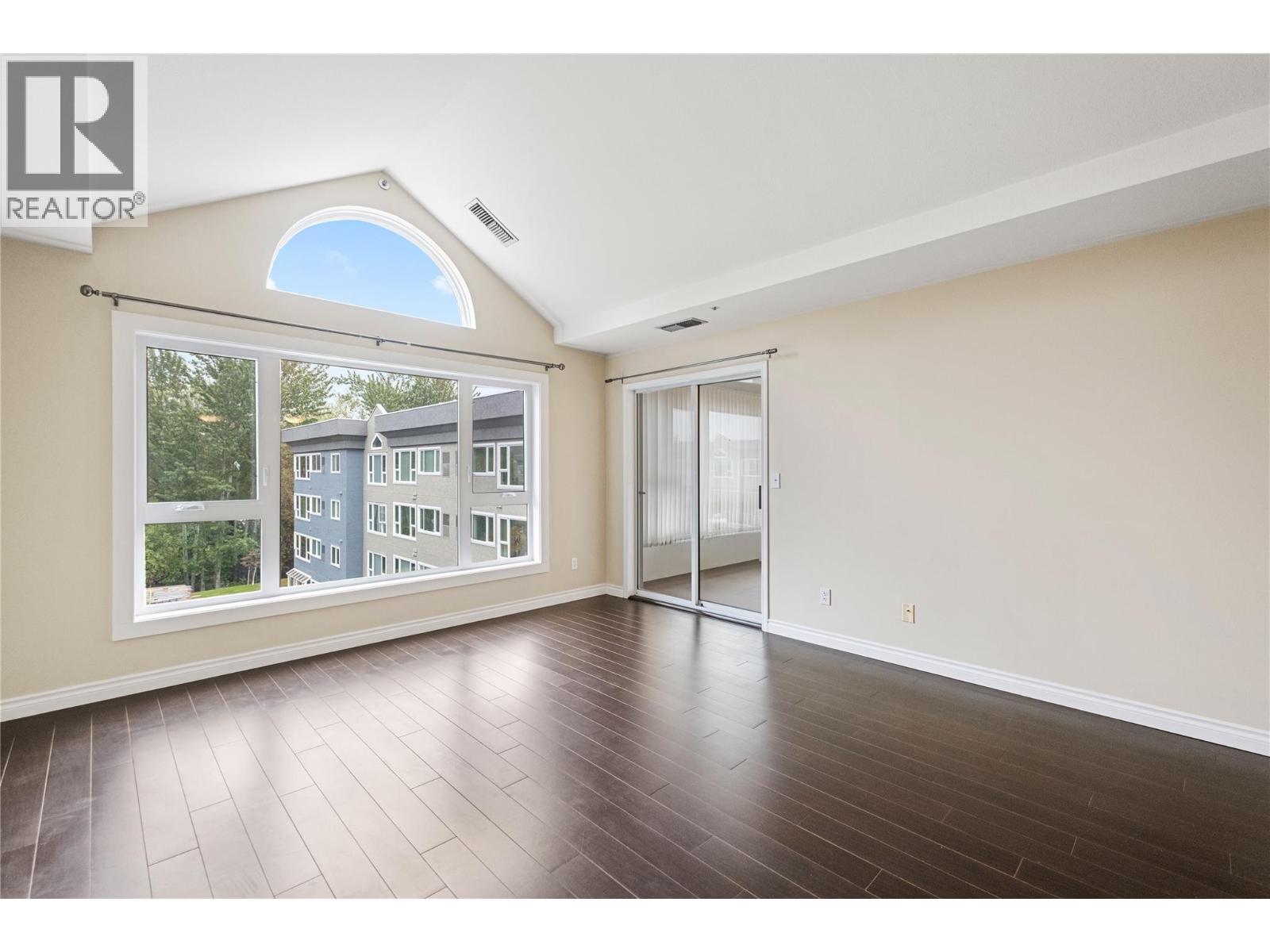 323 1045 Sutherland Avenue North, Kelowna