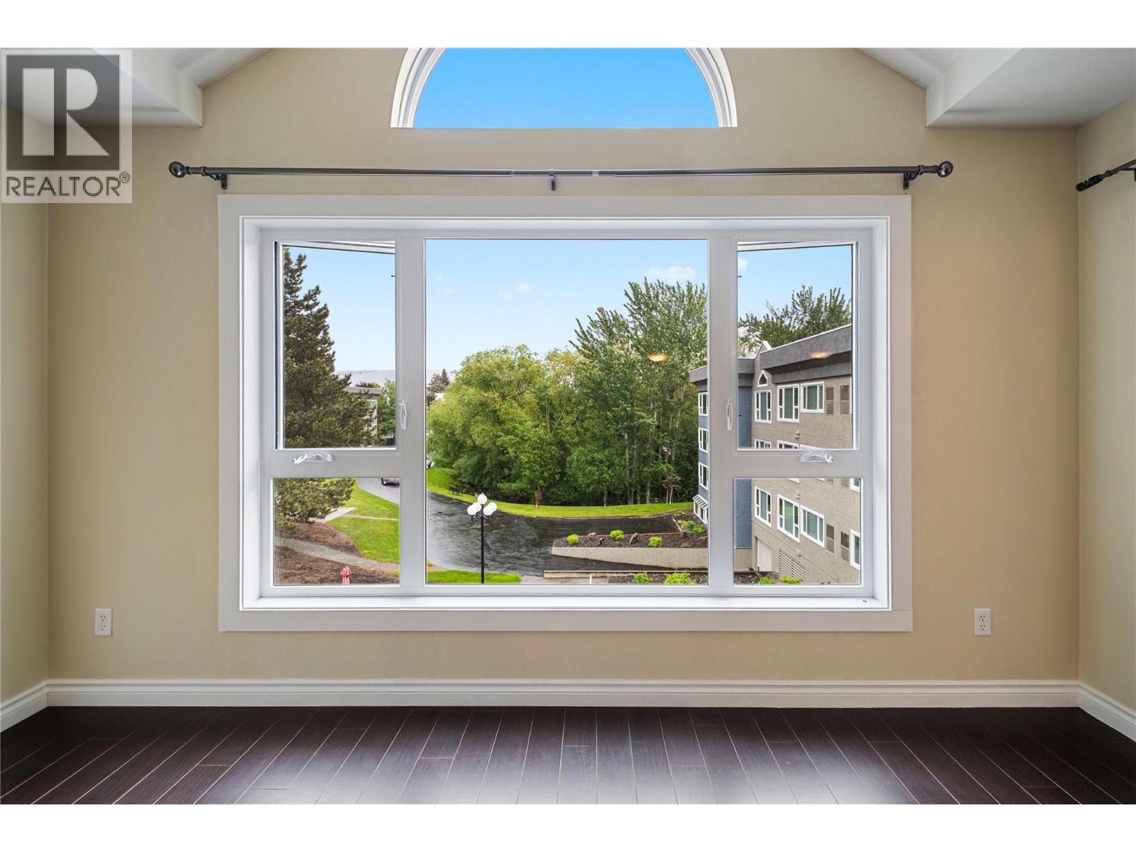 323 1045 Sutherland Avenue North, Kelowna