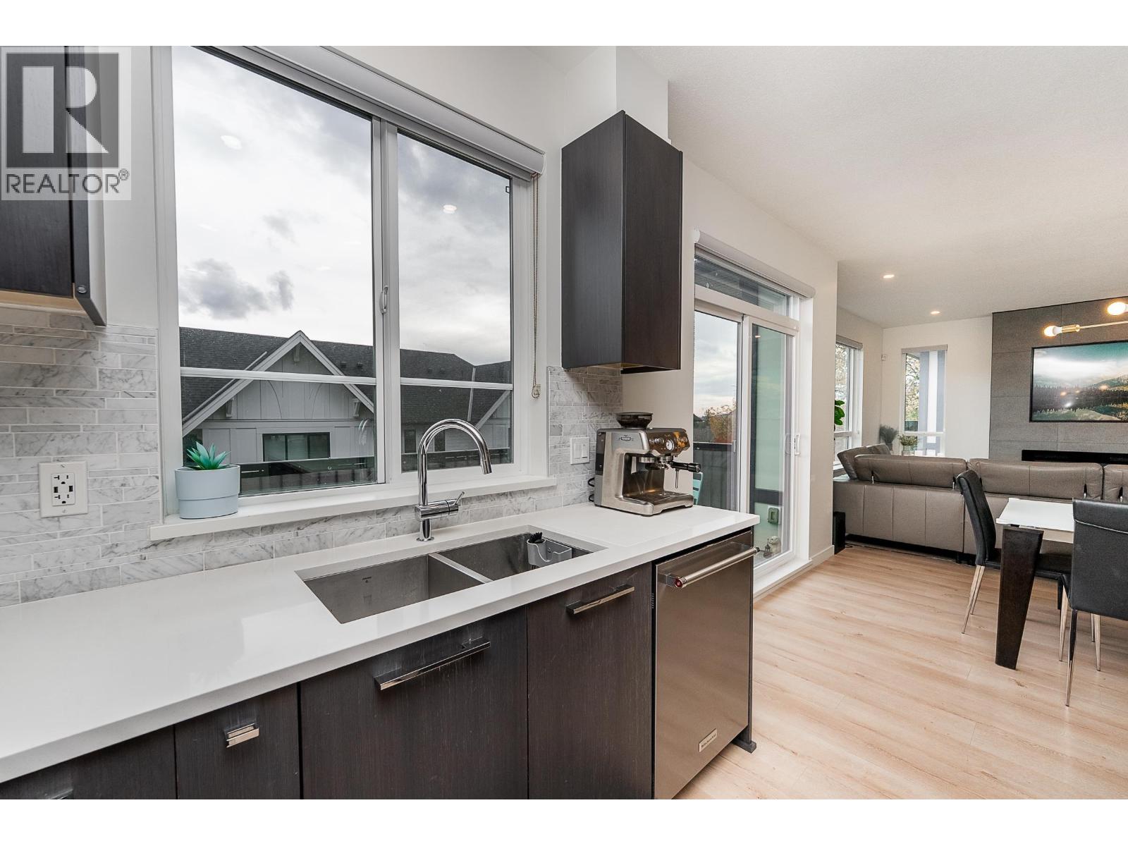 59 3500 BURKE VILLAGE PROMENADE, Coquitlam