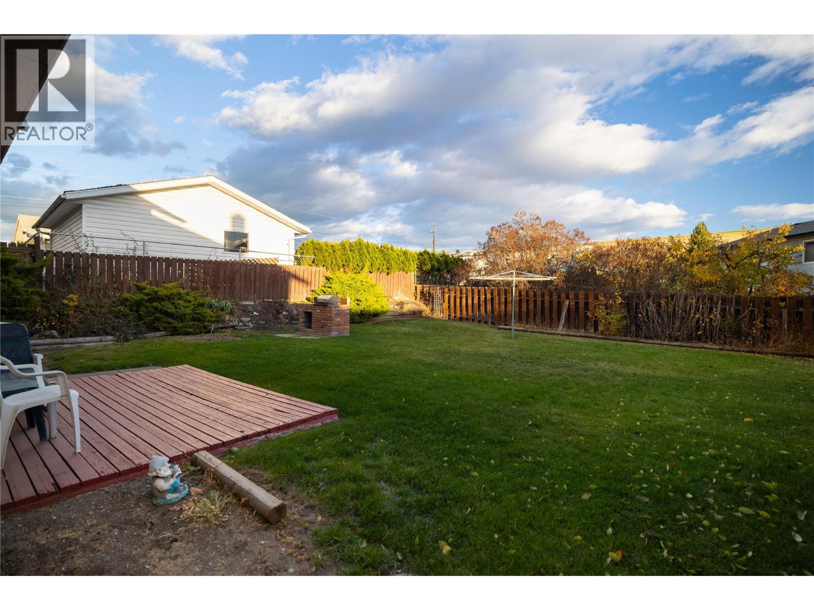  5501 WILLOW Drive, Vernon