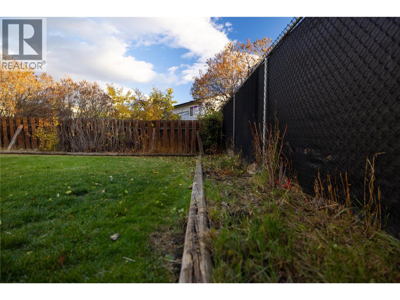  5501 WILLOW Drive, Vernon