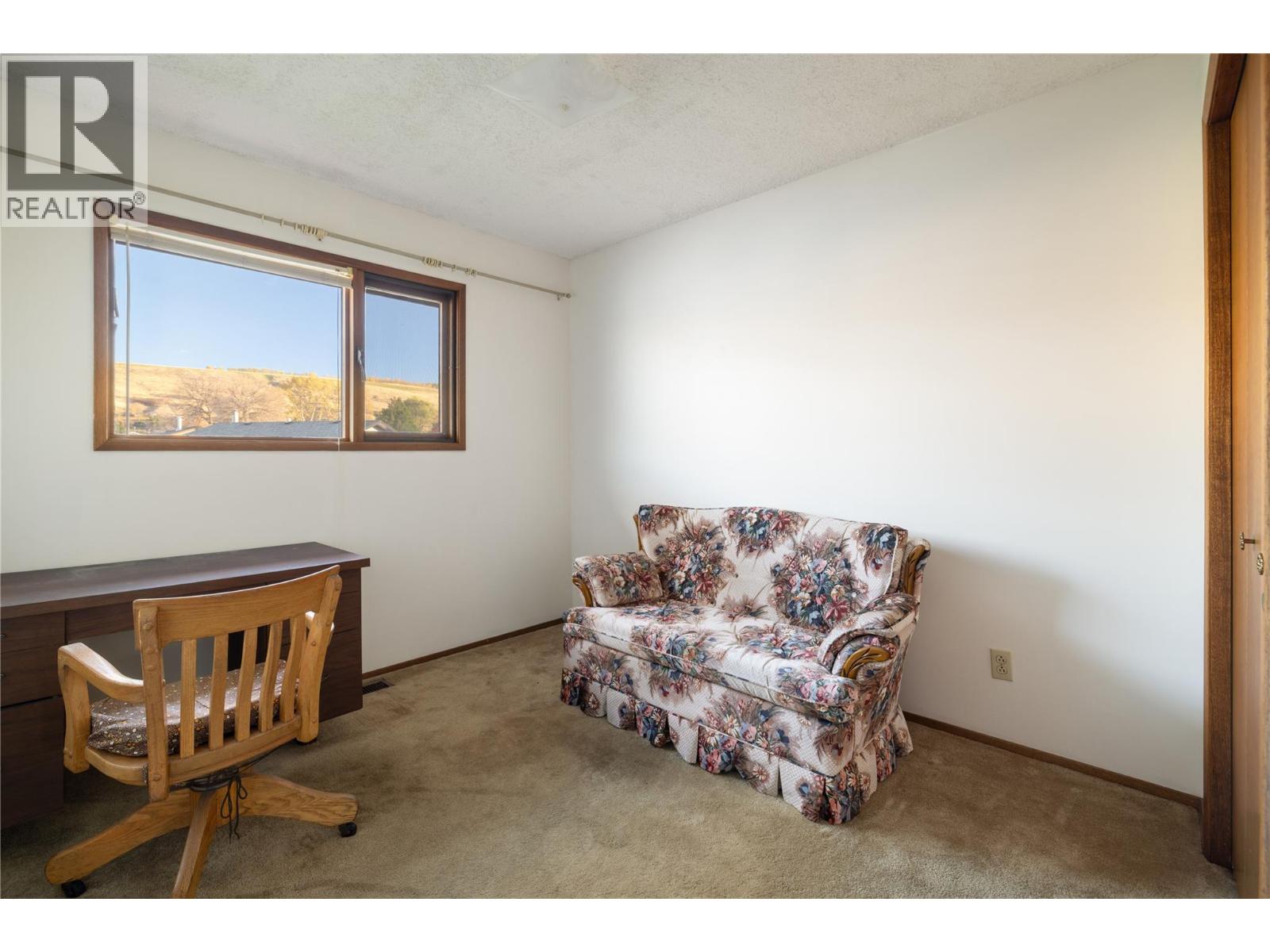  5501 WILLOW Drive, Vernon