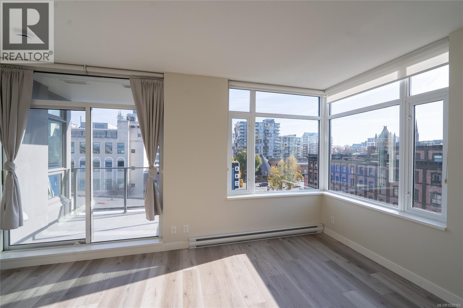 605 728 Yates St, Victoria