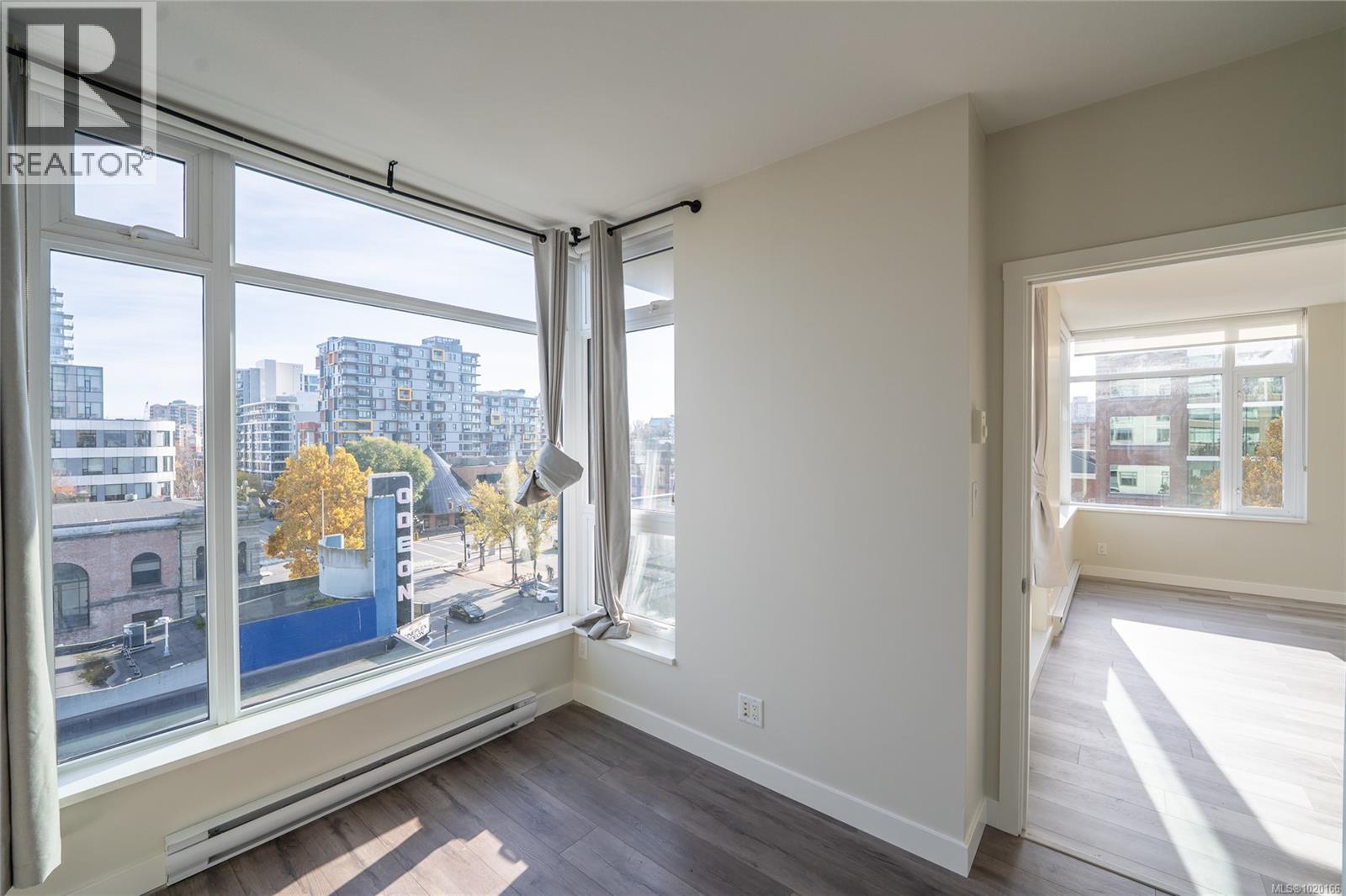 605 728 Yates St, Victoria