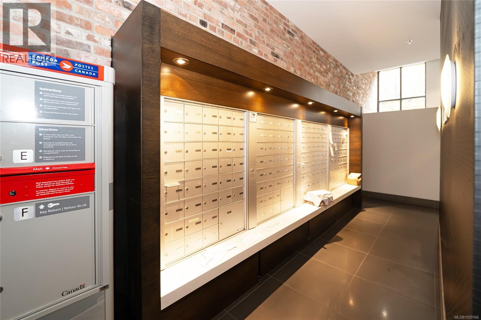 605 728 Yates St, Victoria