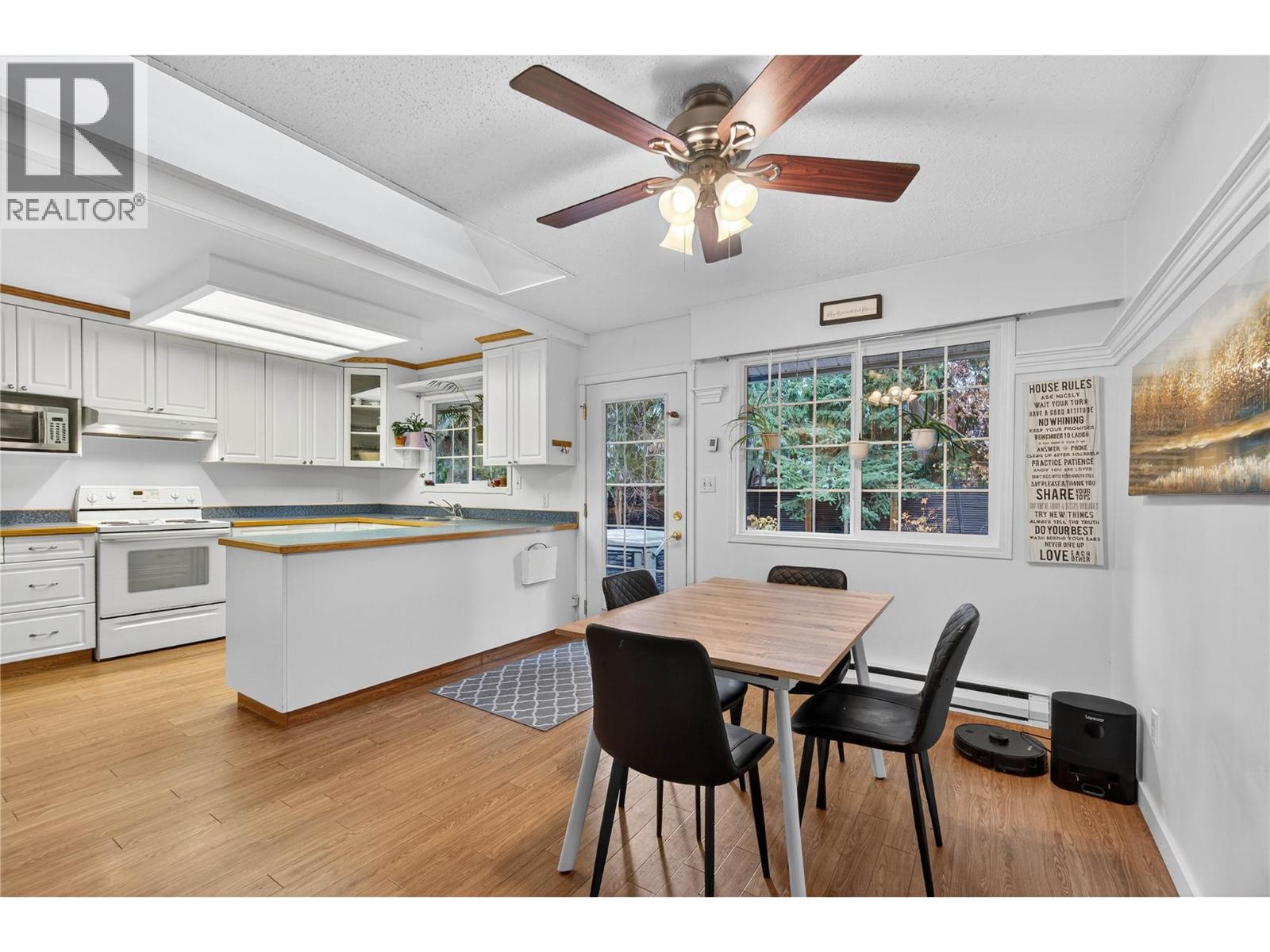 705 Spruce Street, Sicamous