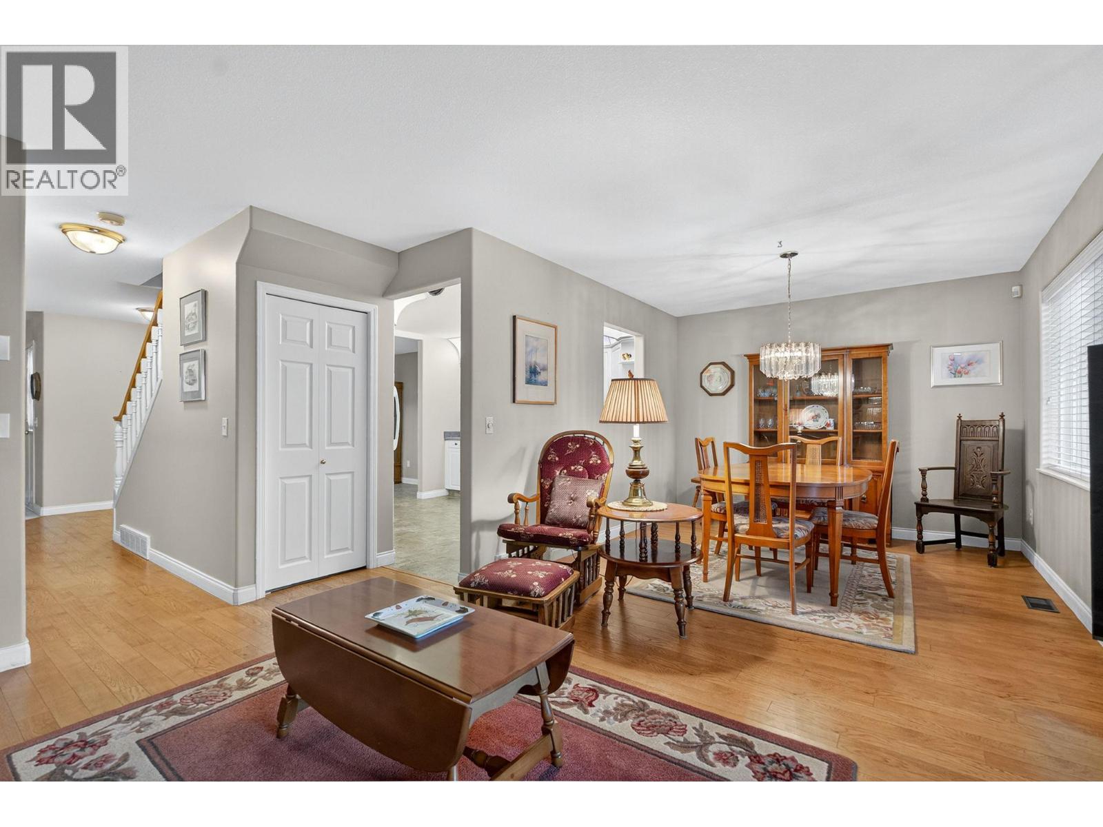 10 1800 Parkview Crescent, Kelowna