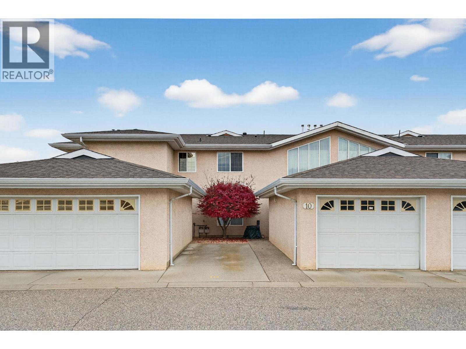 10 1800 Parkview Crescent, Kelowna