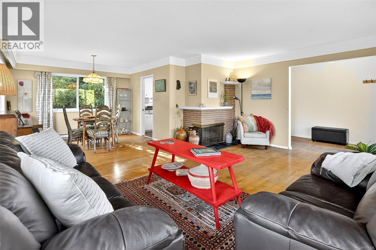 1995 Fairfield Rd, Victoria