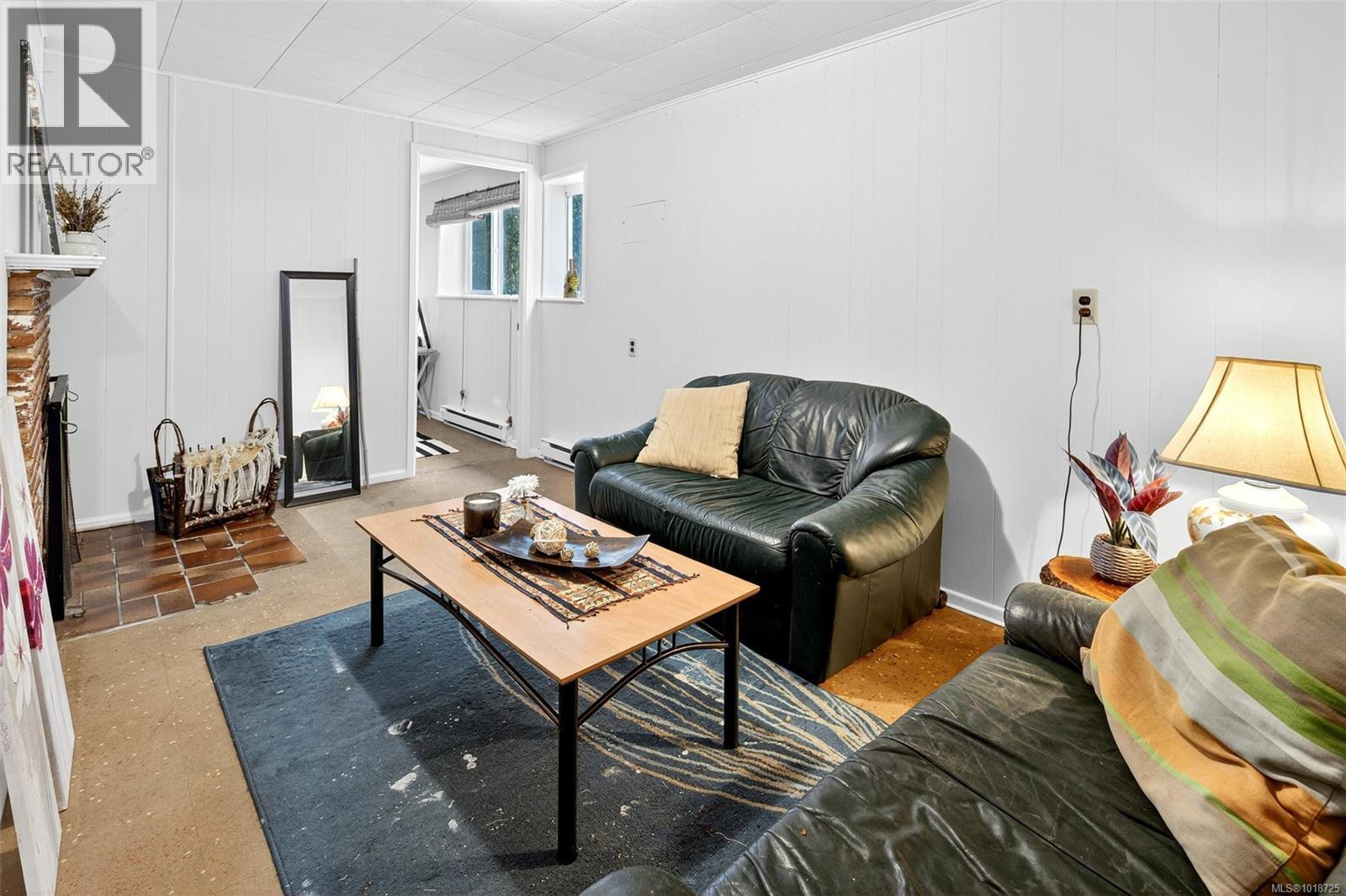 1995 Fairfield Rd, Victoria