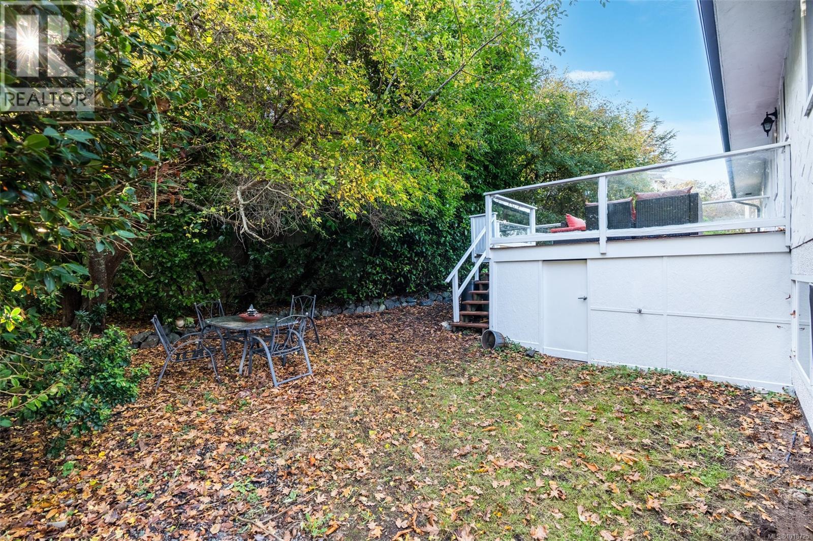 1995 Fairfield Rd, Victoria