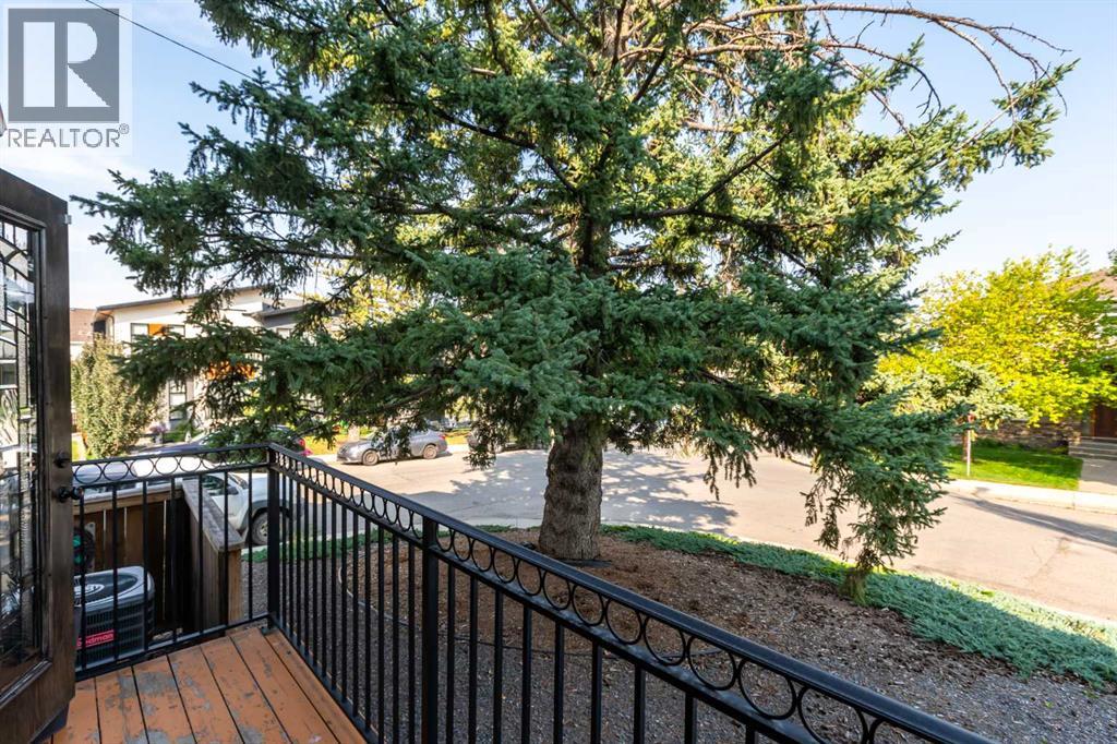 1907 37 Avenue SW, Calgary, Alberta