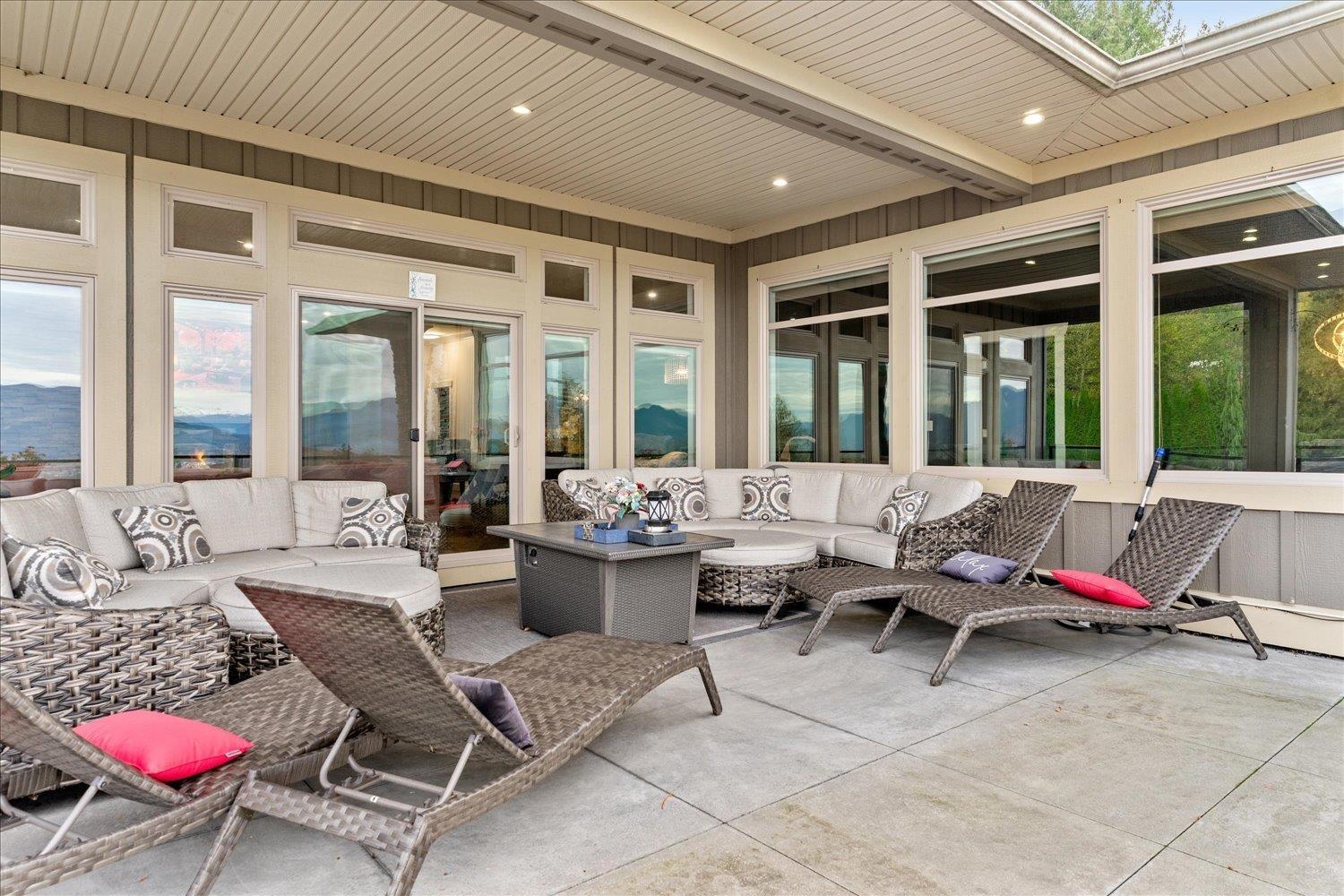 216 51075 FALLS COURT, Eastern Hillsides, Chilliwack