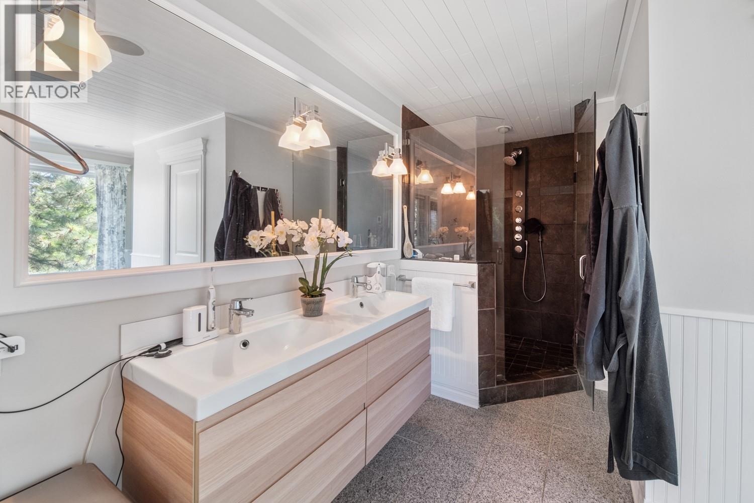  2615 Harvard Road, Kelowna