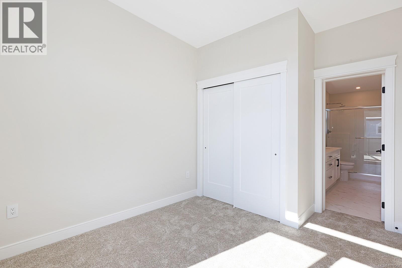 16 1240 Wilkinson Rd, Comox