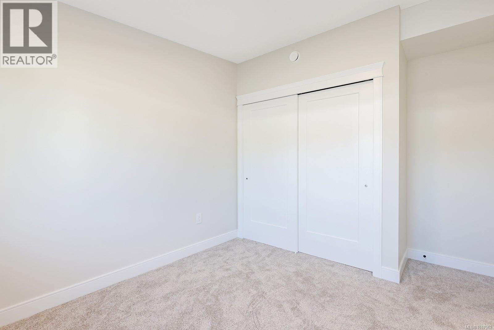 16 1240 Wilkinson Rd, Comox