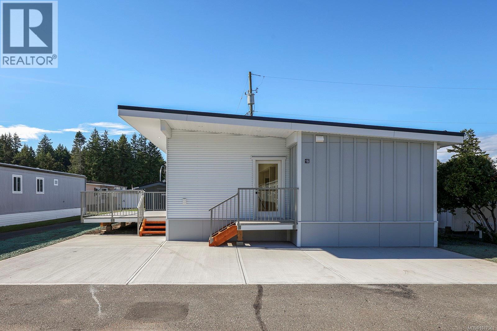 16 1240 Wilkinson Rd, Comox