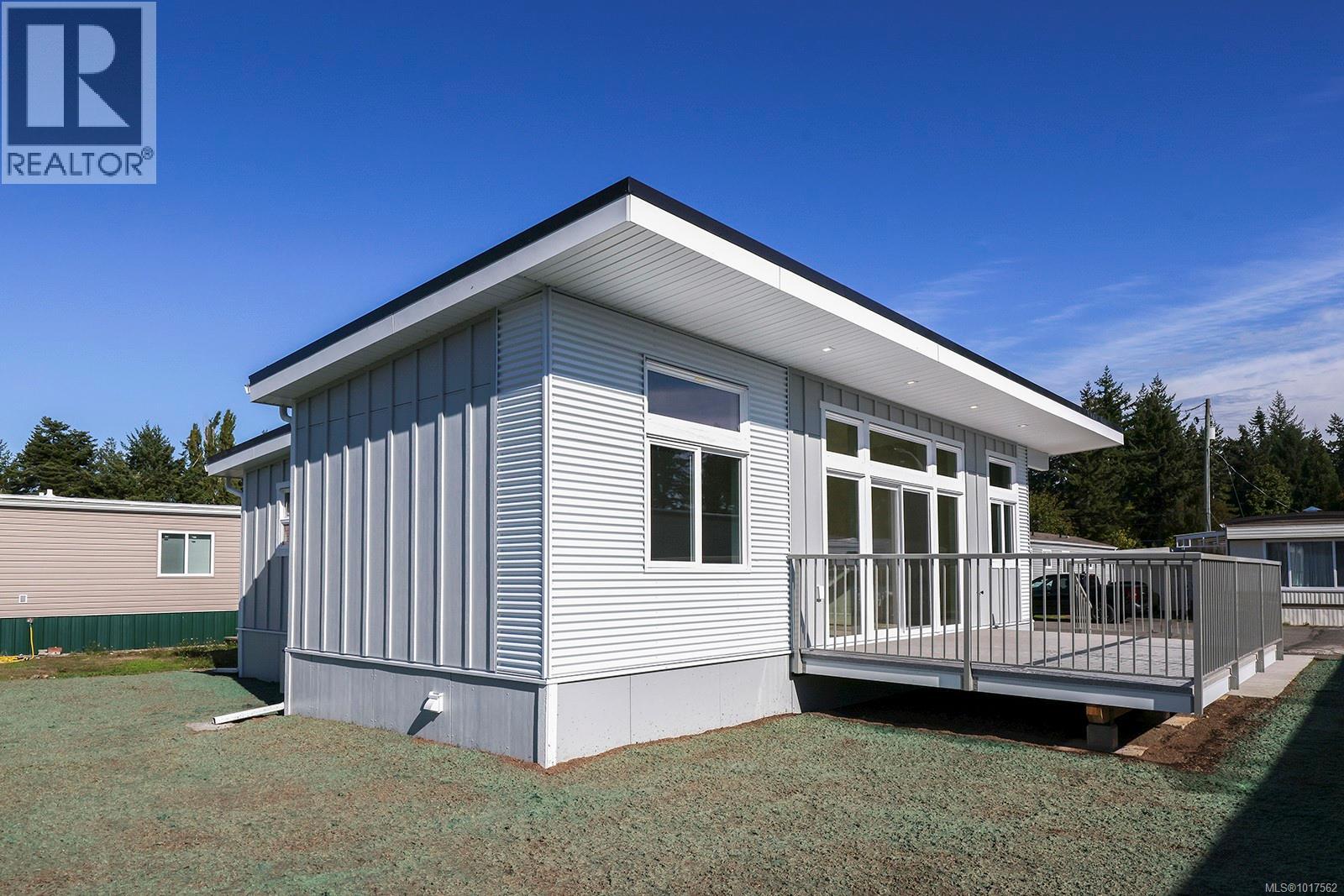 16 1240 Wilkinson Rd, Comox