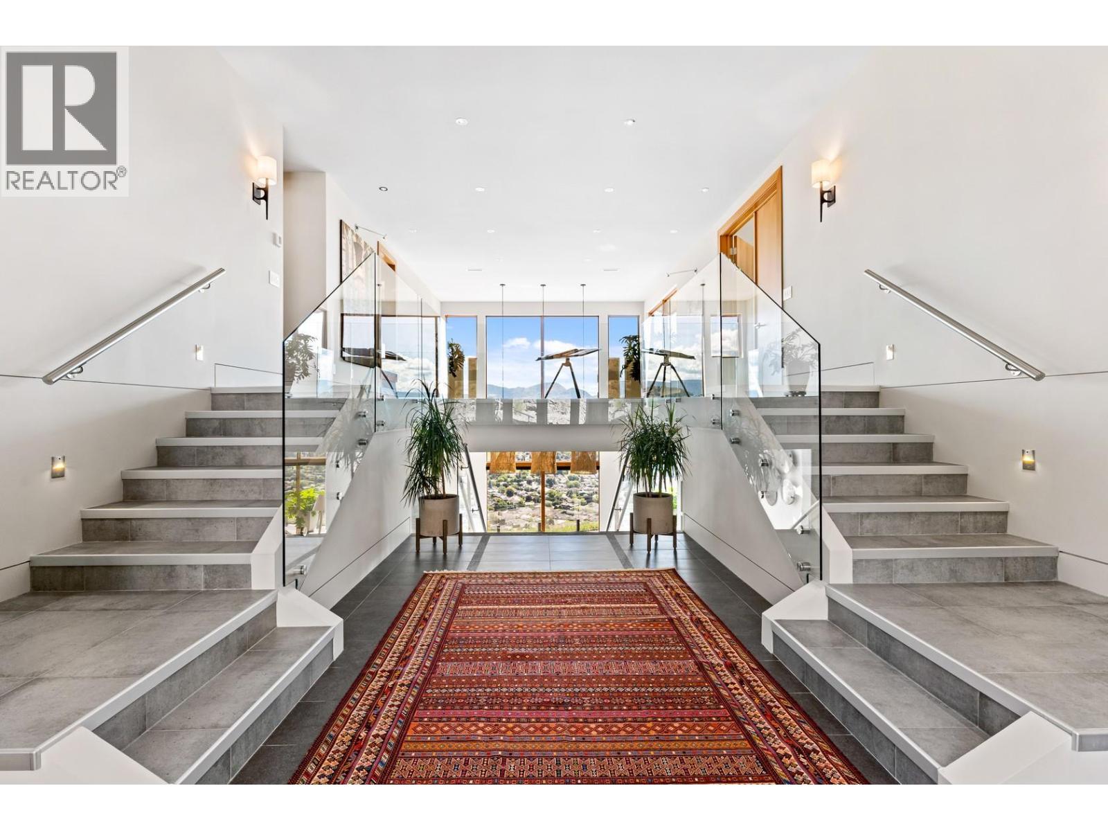  733 Forestridge Lane, Kelowna