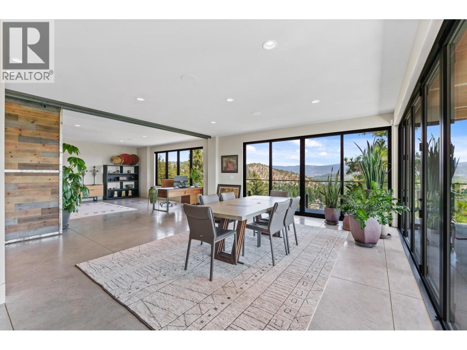  733 Forestridge Lane, Kelowna