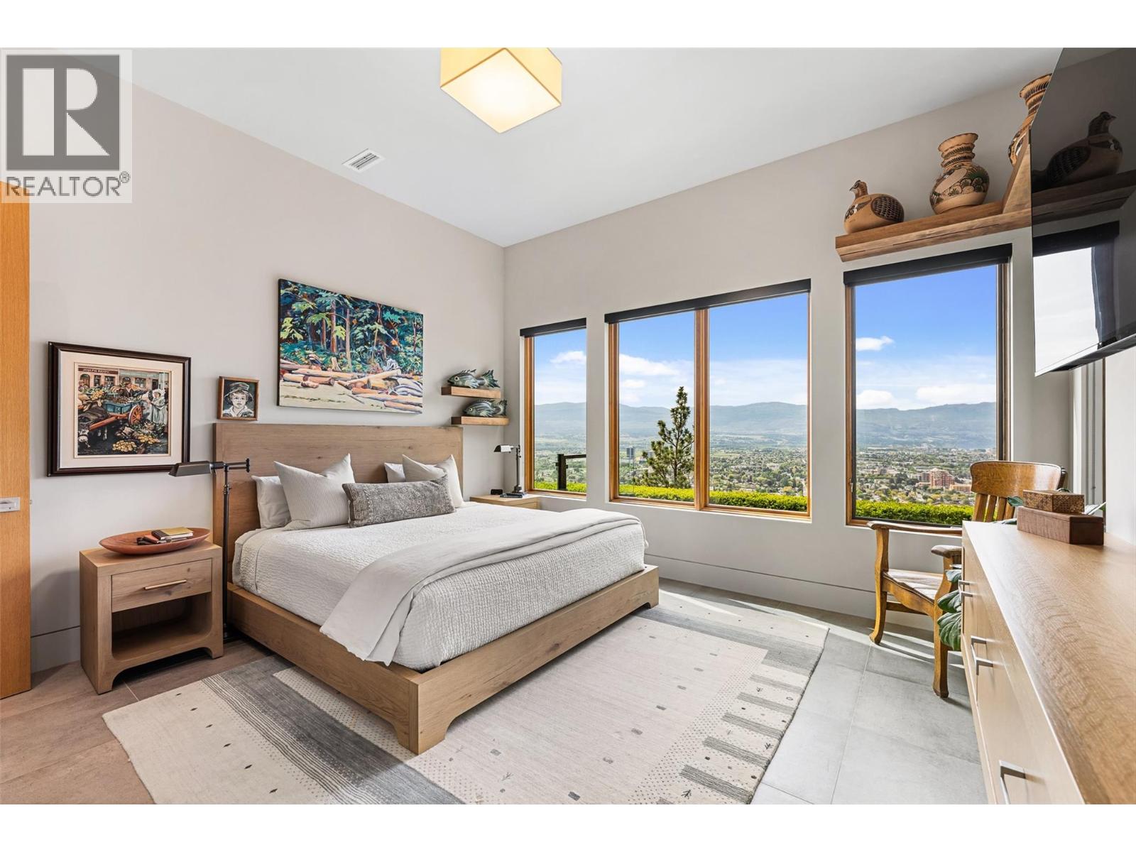  733 Forestridge Lane, Kelowna