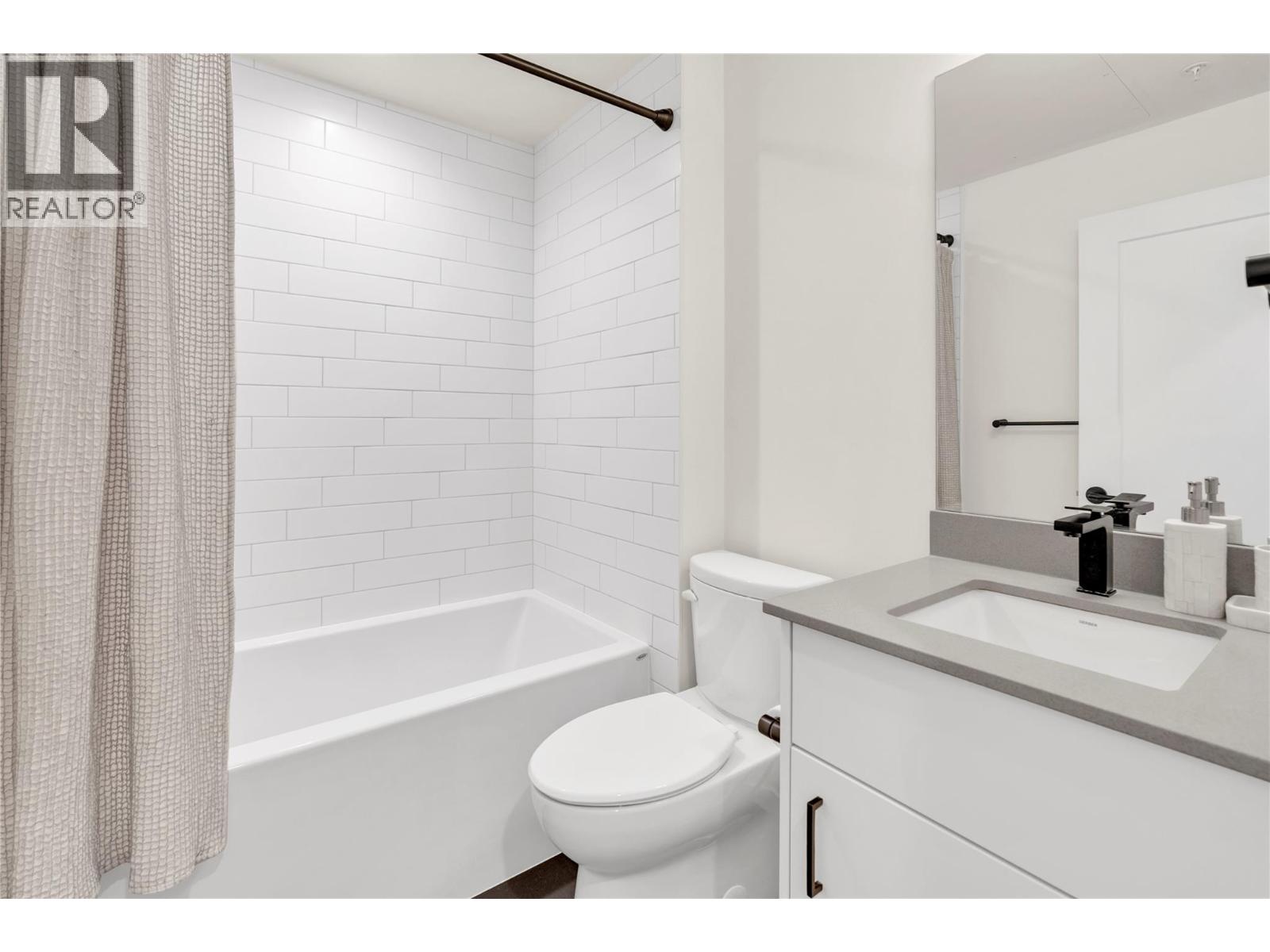 311 660 Cawston Avenue, Kelowna